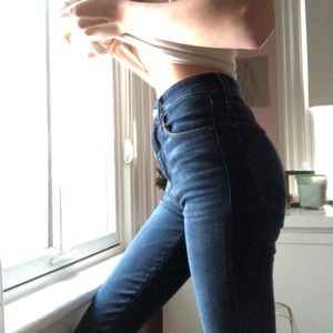 Abercrombie super skinny form fitting jeans